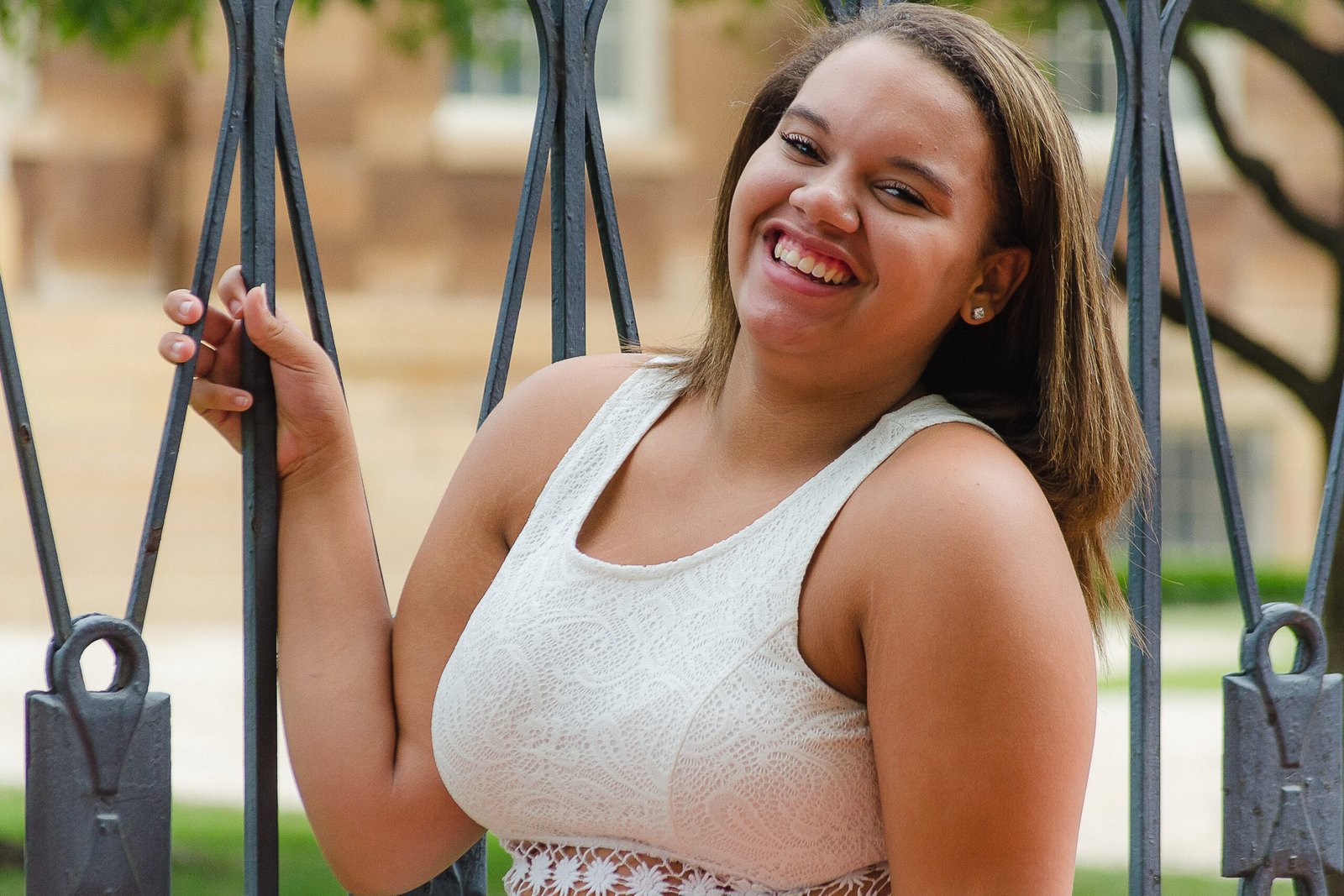 Relaxed senior photo session for high school senior in St. Louis